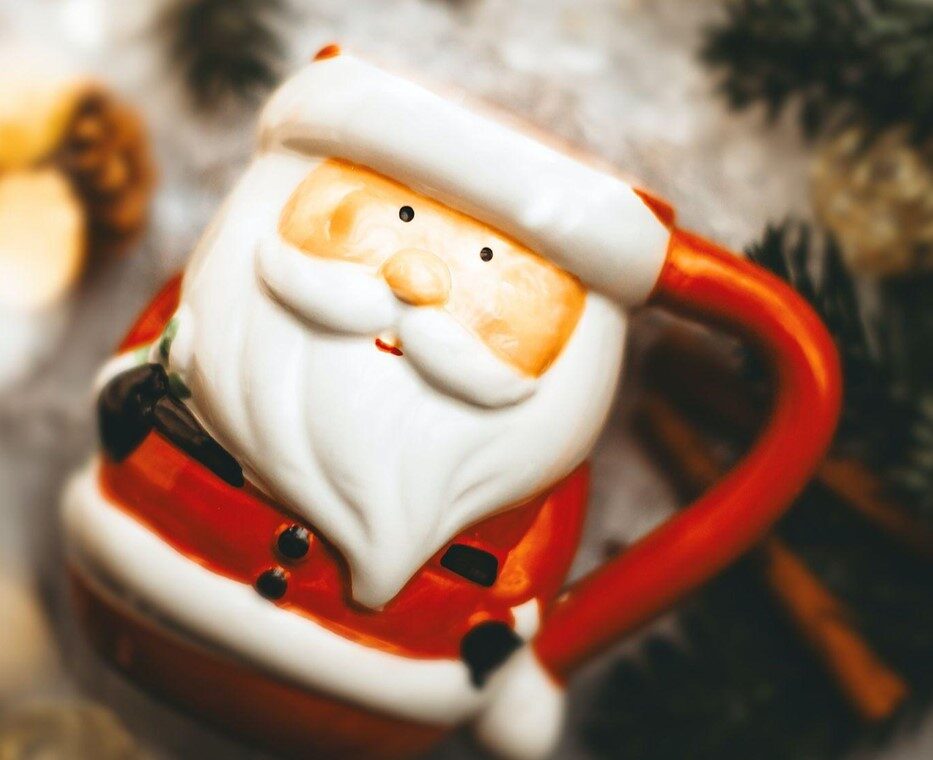 Unlit Artificial Christmas Trees vs. Pre-Lit Options: Traditions